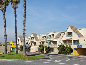 Ramada Limited Ocean Front Hotel Huntington Beach Exterior photo