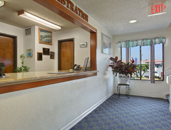 Ramada Limited Ocean Front Hotel Huntington Beach Exterior photo